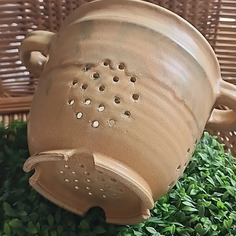 Vintage Art Pottery Berry Collander Jim Davis